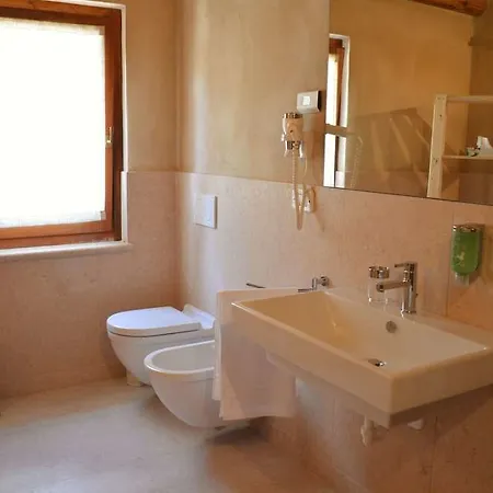 Agriturismo Borgo Valfredda Bauernhof Mezzane di Sotto
